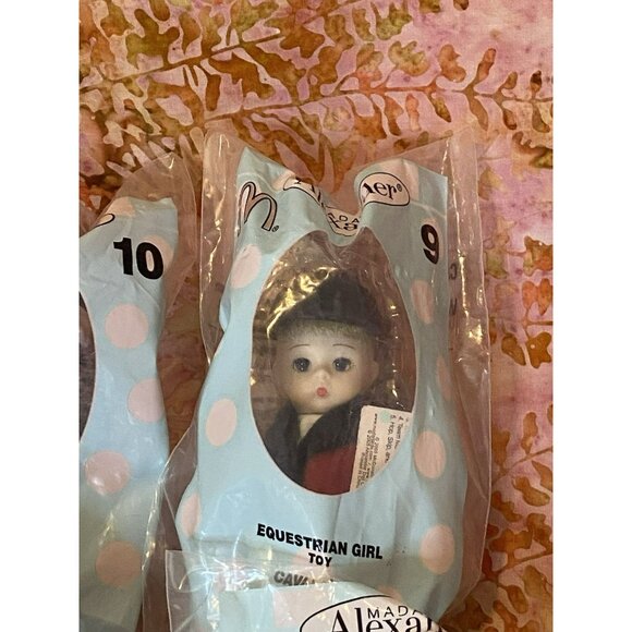 Set of 6 McDonald's 2005 Madame Alexander Sports Mini Dolls New in Packages 5" - Picture 3 of 5